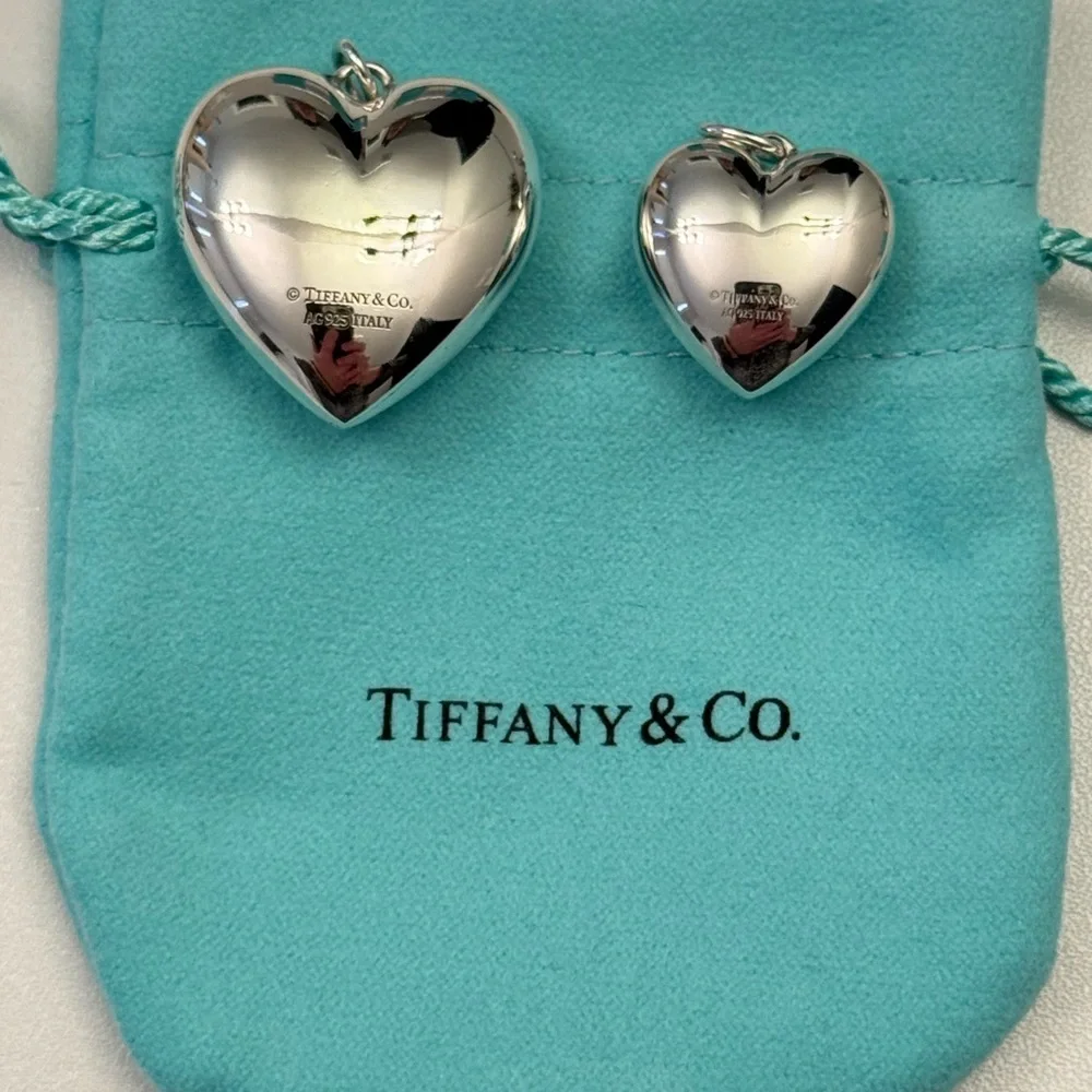 🌟10XHP🌟Auth "Like New" Rare Tiffany & Co. Ziegfeld Large Puffy Heart Necklace - Picture 4 of 5